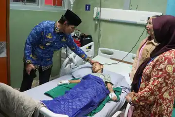 Wakil Bupati PPU Abdul Waris Muin menegaskan bahwa pelayanan di RSUD RAPB, harus bisa menjadi contoh yang baik bagi RS lainnya khususnya di Kabupaten PPU. 