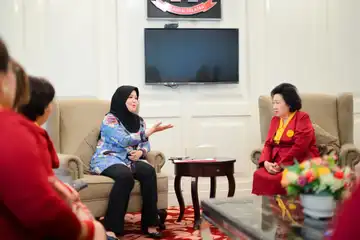 Wagub Sulsel Fatmawati Rusdi saat menerima komunitas IWATI 
