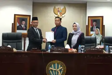 DPRD - Pemkot Pontianak Sepakati Empat Raperda 