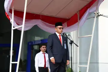 Dalam rangka memperingati Hari Kebangkitan Nasional ke-117, Bank Rakyat Indonesia Regional Office Manado menggelar upacara yang bertempat di halaman kantor BRI Jalan Sarapung, kecamatan Wenang, kota Manado.