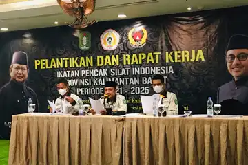 Guntur Perdana saat Pimpin sidang Rakerprov IPSI Kalbar  