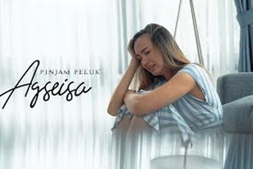 Lirik Lagu Pinjam Peluk Milik Agseisa Lambatkan Sedikit Arah Matamu Sonora Id