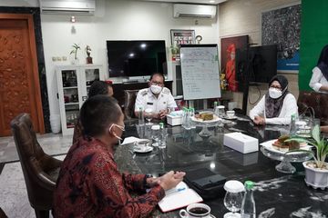 Wali Kota Makassar Danny Pomanto saat menerima audiensi Pertamina Regional Sulawesi terkait capaian program Langit Biru.