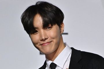 Lirik Lagu Pandora's Box – J-Hope BTS, Lengkap dengan ...