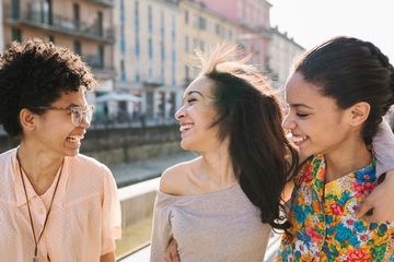 5 Contoh Pantun Muda-mudi Bertemakan Para Remaja yang Dilanda ...