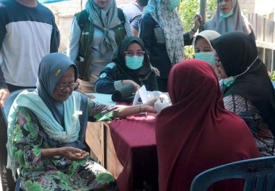 Pemkab Bangka Tengah Hadirkan Skrining Kesehatan Bagi Masyarakat Desa Kemingking 
