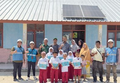 PLN Hadirkan SuperSUN di Pulau Batun, Dukung Akses Listrik dan Transformasi Pendidikan di Daerah Terpencil
