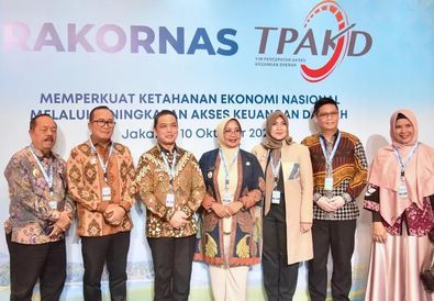 Dorong Akses Keuangan Daerah, Bupati Sujiwo: Kita Lawan Rentenir Lewat Tabungan dan Kredit Ringan