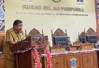 Wali Kota Pangkalpinang Sampaikan Komitmen Pengelolaan Lingkungan dan Transparansi Keuangan Daerah  