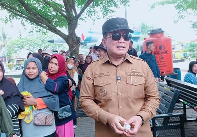 Bupati Sujiwo, Resmikan Lahan Parkir Taman Dirgantara, Dorong Ruang Publik Modern dan Pertumbuhan UMKM