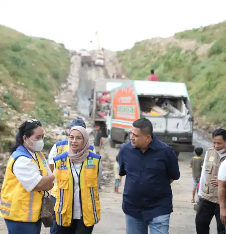 Wali Kota Makassar dan Dirjen Cipta Karya Tinjau TPA Antang, Bahas Solusi Penanganan Sampah