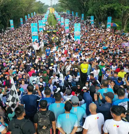 Meriah! Gubernur Sulsel Lepas Ribuan Peserta Fun Run dan Gerakan Anti Mager di Luwu Timur