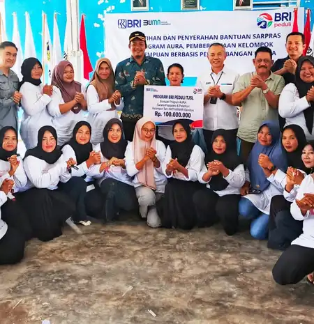 BRI Cabang Toli-Toli Beri Bantuan Alsintan ke Penerima Manfaat KWT Mawar Silondou