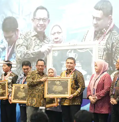 Makassar Raih Penghargaan SPM Awards 2025, Bukti Komitmen Tingkatkan Pelayanan Publik