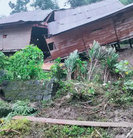 BPBD Evakuasi Warga dan Kirim Logistik ke Lokasi Tanah Bergerak di Tana Toraja