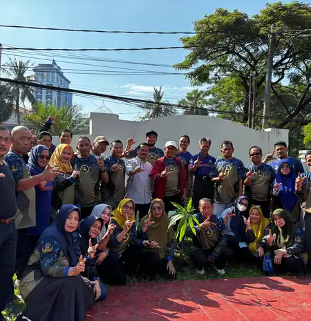 Dukung Pelestarian Lingkungan, Dinas Perpustakaan dan Kearsipan Sulsel Tanam Ribuan Pohon