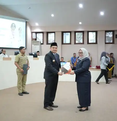 Wali Kota Munafri Lantik Pejabat Baru, Tegaskan Pentingnya Ritme Kerja yang Solid