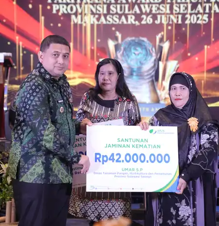 Pemkot Makassar Raih Juara I Paritrana Award Sulsel 2025, Bukti Komitmen Lindungi Pekerja Rentan