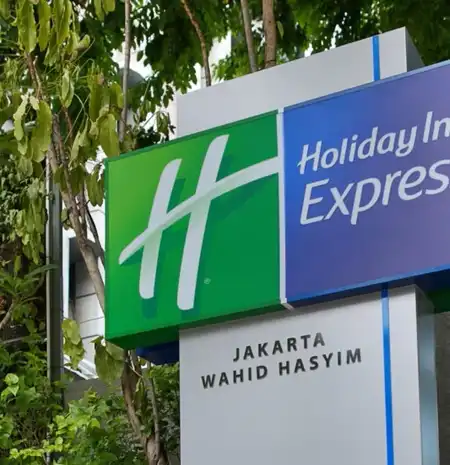 Membatik ala Holiday Inn Express Wahid Hasyim-Batik Palbatu   