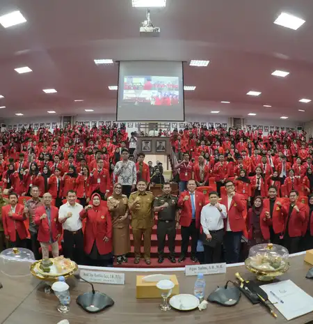 Generasi Muda Penentu Masa Depan, Munafri Ajak Maba Hukum Unhas Bangun Kota Inklusif