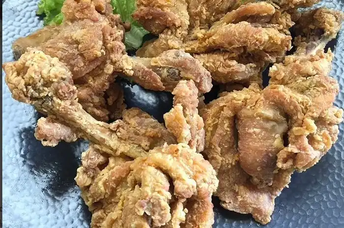 Ayam Goreng Kipas yang sudah matang dan siap disajikan