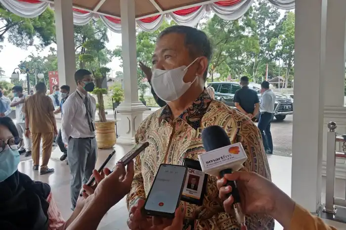 OJK, BMPD dan FKIJK Serahkan Donasi Hospital Bed Bagi Rumah Singgah ...