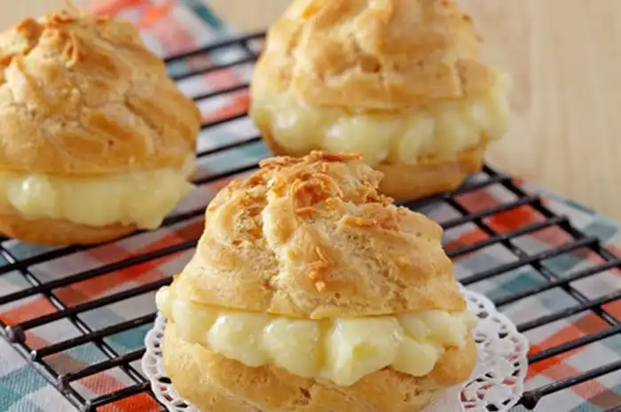 Resep Kue Sus Klasik: Lembut Di Dalam, Renyah Di Luar, Dijamin Anti Gagal!
