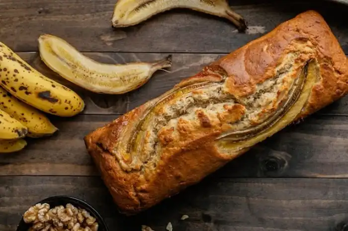 6 Contoh Teks Prosedur Membuat Kue, Termasuk Kue Bolu Pisang Kukus