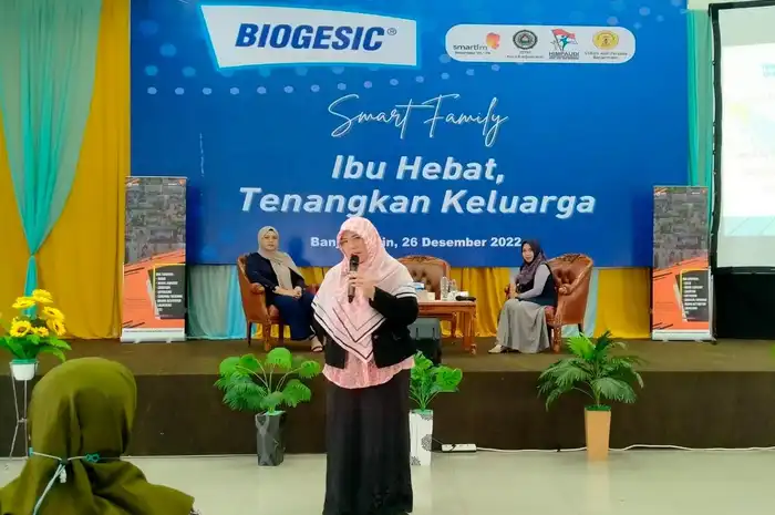 Smart Family: Mencetak Ibu Hebat Melalui Pengenalan Terhadap Diri dan Keluarga