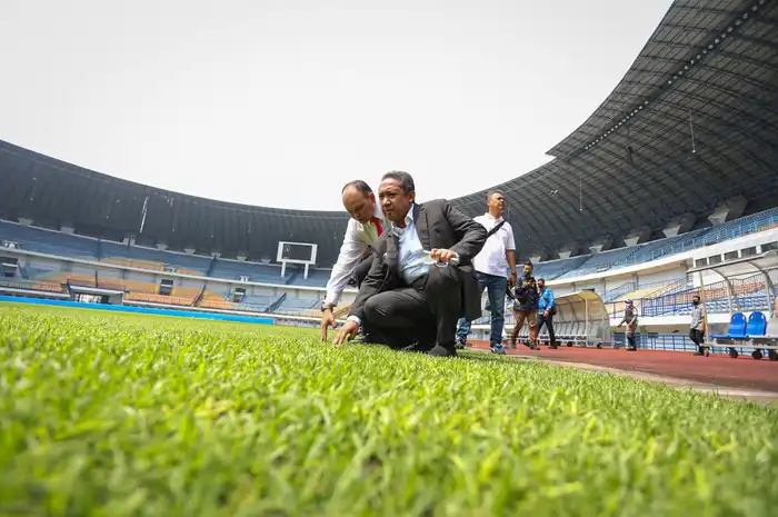 Jelang Piala Dunia U-20, FIFA Tinjau Stadion Gelora Bandung Lautan Api ...