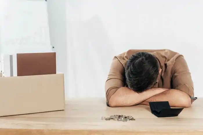 Upgrade Kehidupan Lo, Gak Cuma Kerja Keras Tapi Investasi Aja!