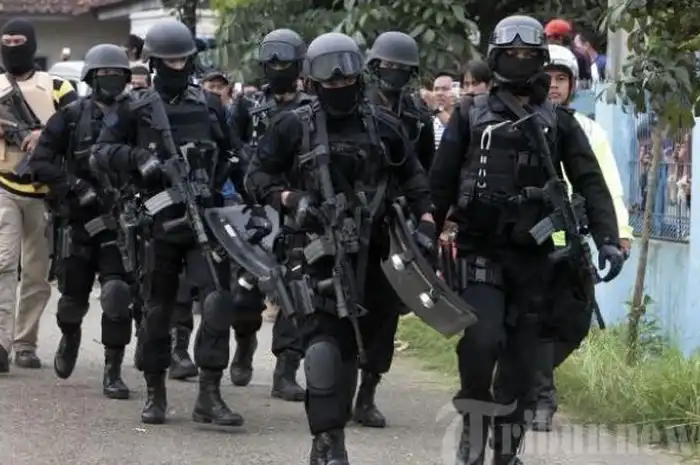 Setelah Ditangkap, Densus 88 Geledah Rumah Terduga Teroris di Boyolali ...