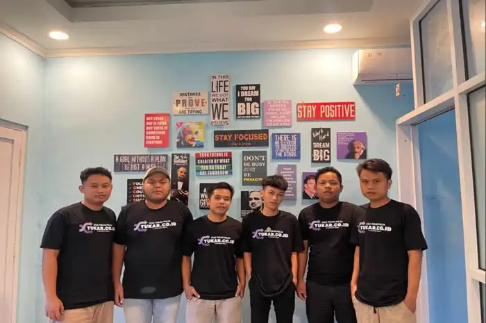 Staf Tukar.id (Dok.Tukar.co.id)