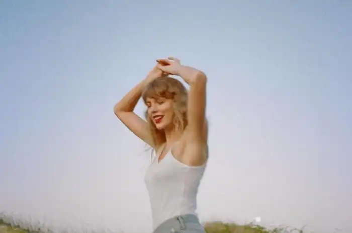 Lirik Lagu Slut! - Taylor Swift, Lengkap dengan Terjemahan Indonesia - Sonora.id	