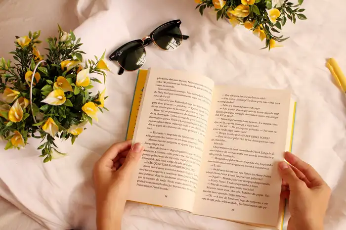 i read a book artinya dalam bahasa indonesia