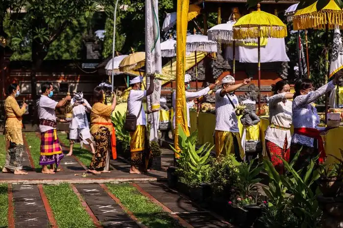 50 Ucapan Hari Raya Kuningan 2025, Penuh Harapan dan Doa Menyentuh ...