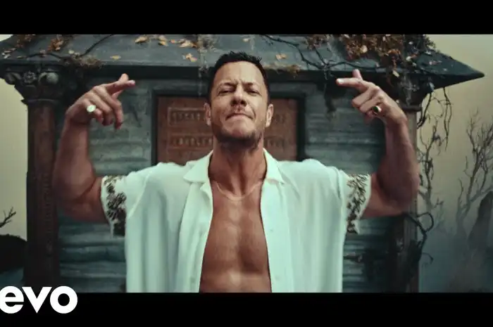 Lirik Lagu Eyes Closed Jisoo & Zayn Malik Lengkap dengan Terjemahan