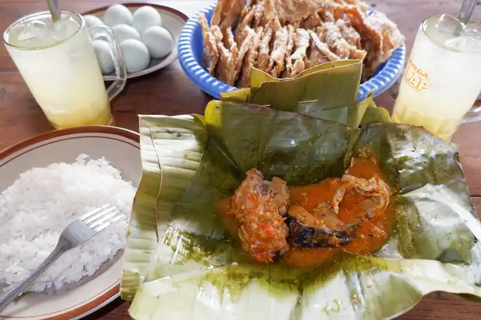 5 Rekomendasi Tempat Makan Siang di Sragen yang Wajib Dicoba - Sonora.id