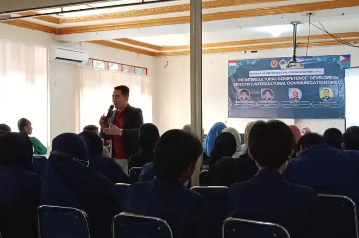 Datangkan Dosen Filipina, UNISKA MAB Banjarmasin Tingkatkan Kemampuan ...