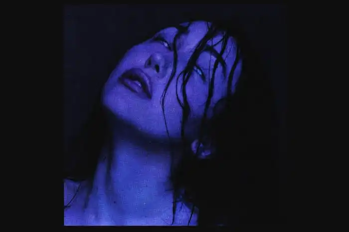 Makna Lagu July dari Noah Cyrus, Ceritakan Hubungan yang Menyakitkan ...