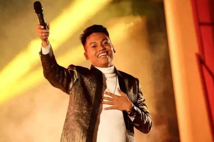 Lirik lagu Berharap Selalu Bersama yang Dipopulerkan Arief - Sonora.id