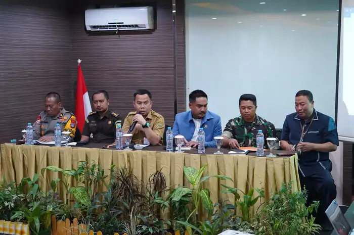rapat persiapan pengamanan malam perayaan Natal dan Tahun Baru 2024