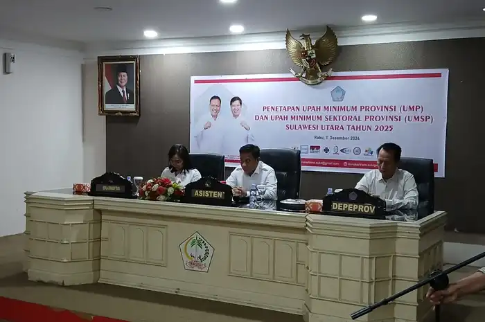 Asisten III Setdaprov Sulut Fransiscus Manumpil didampingi Kadis Nakertrans Rahel Rotinsulu