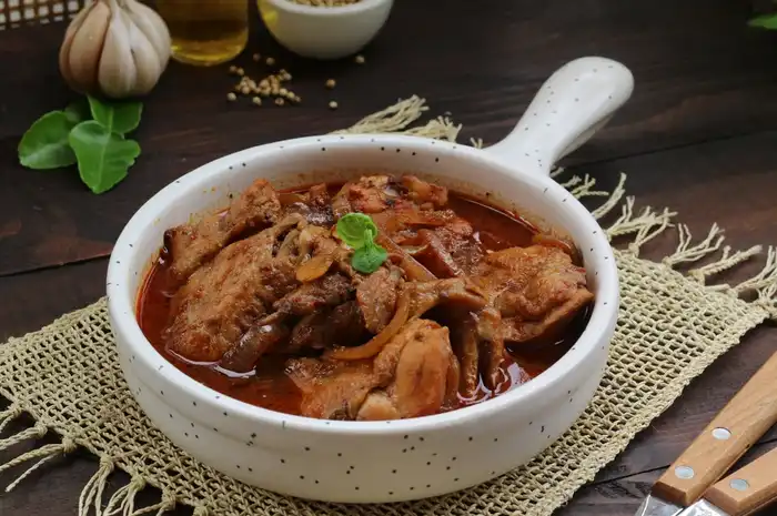 Resep Semur Ayam Sederhana yang Enak dan Gurih Bikin Ketagihan - Sonora.id