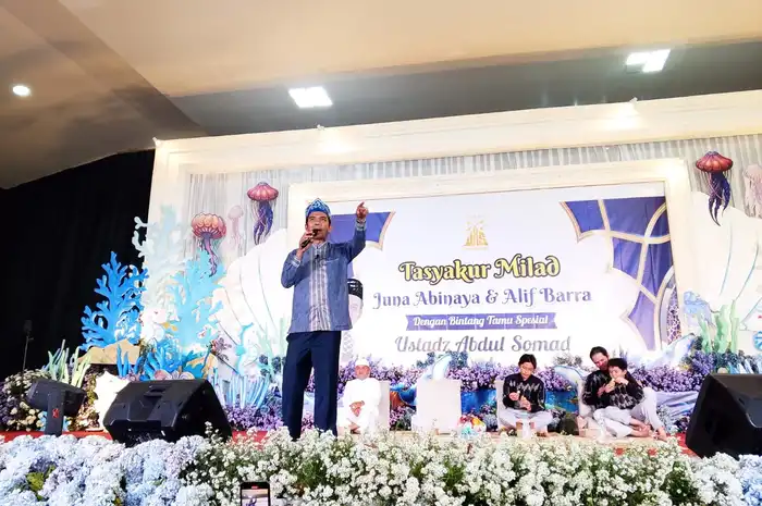 Tasyakuran bersama UAS dan anak-anak panti asuhan &amp; pondok pesantren di Banjarmasin