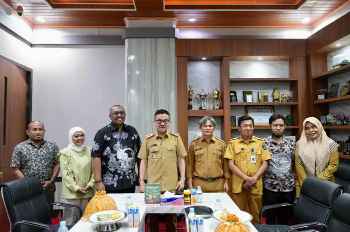 Sekda Provinsi Sulsel Jufri Rahman menerima kunjungan tim World Agroforestry International Center For Research In Agroforestry (ICRAF) 