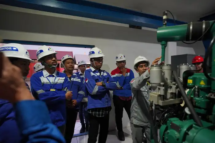 HMI Badko Sulselbar mengecek langsung tempat pengujian Research Octane Number (RON) di Integrated Terminal Makassar.