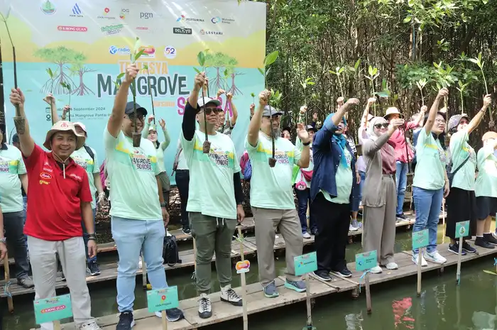 Radio Sonora dan SmartFM berinisiatif meluncurkan program Lestari Mangrove.