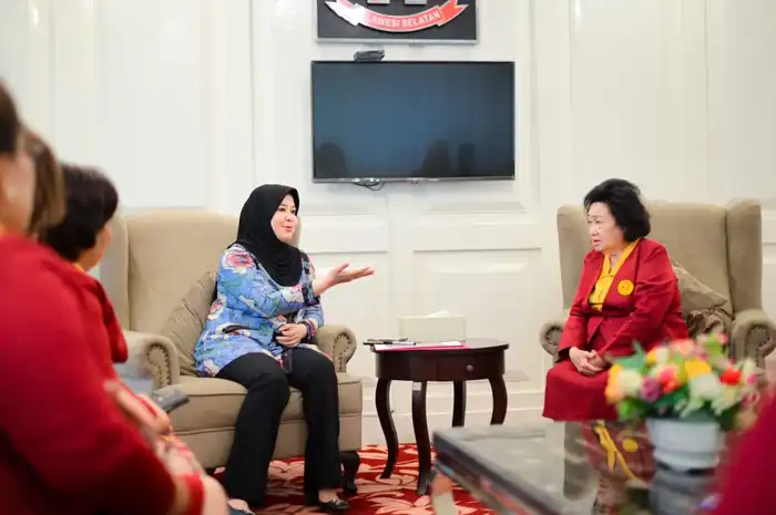 Wagub Sulsel Fatmawati Rusdi saat menerima komunitas IWATI 