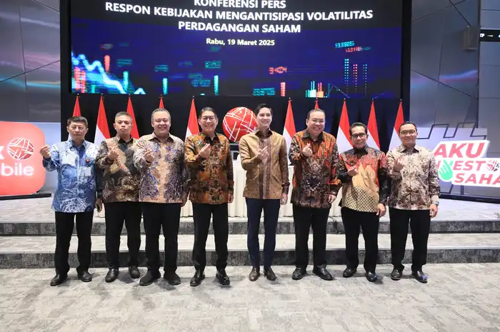 Konferensi pers respons kebijakan mengantisipasi volatilitas perdagangan saham, Rabu (19/3/2025). (dok: OJK ) 